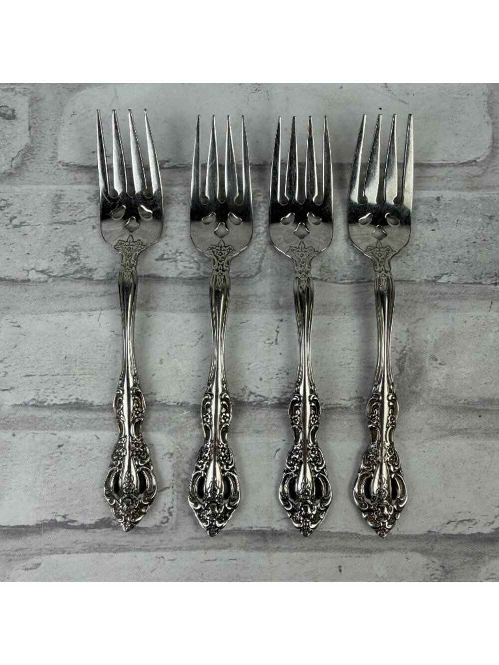 Oneida MICHELANGELO Stainless Heirloom Salad Fork Silverware Flatware Lot of 4